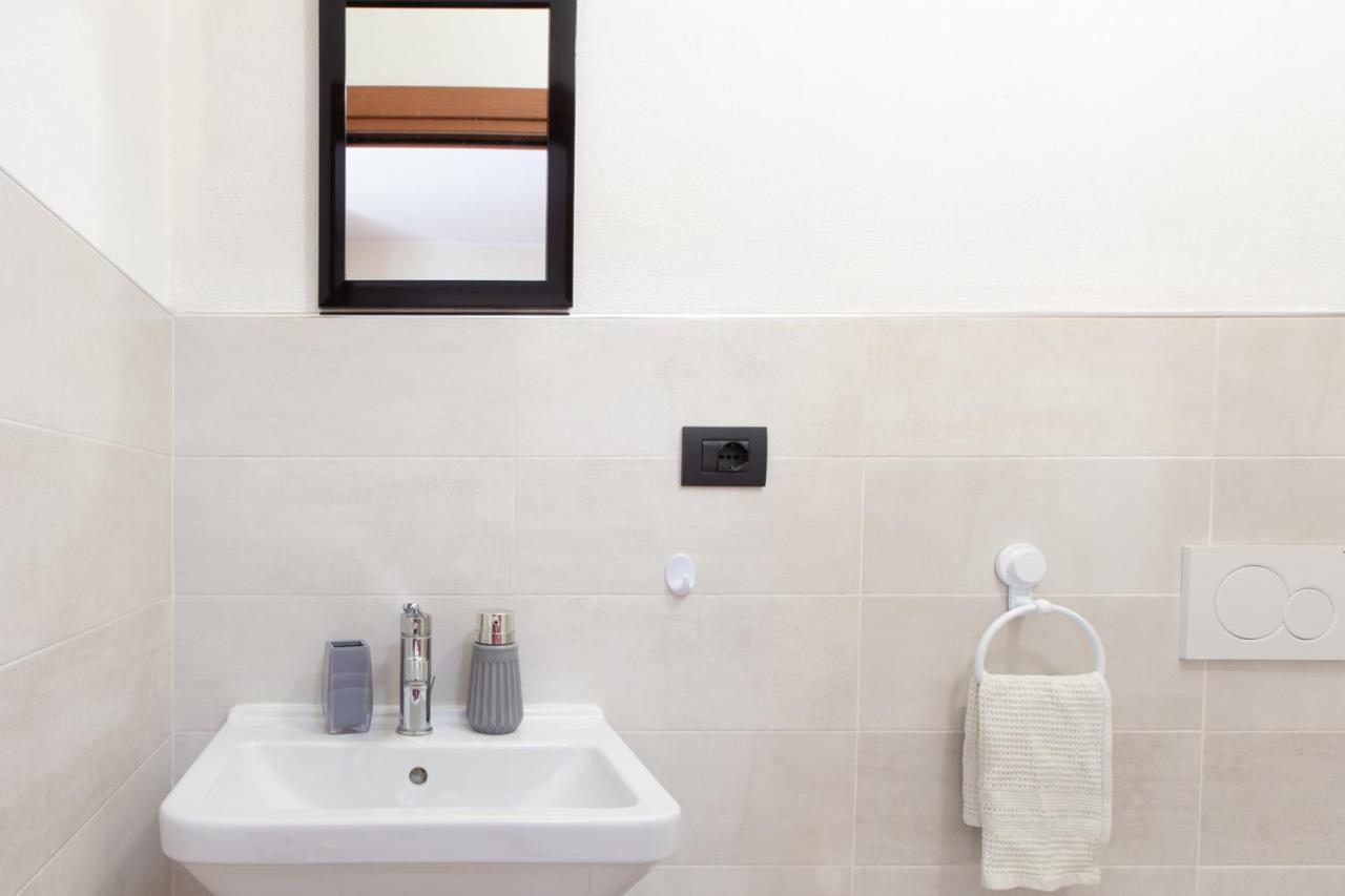 Ogliastra Apartment Rooms Cagliari Buitenkant foto