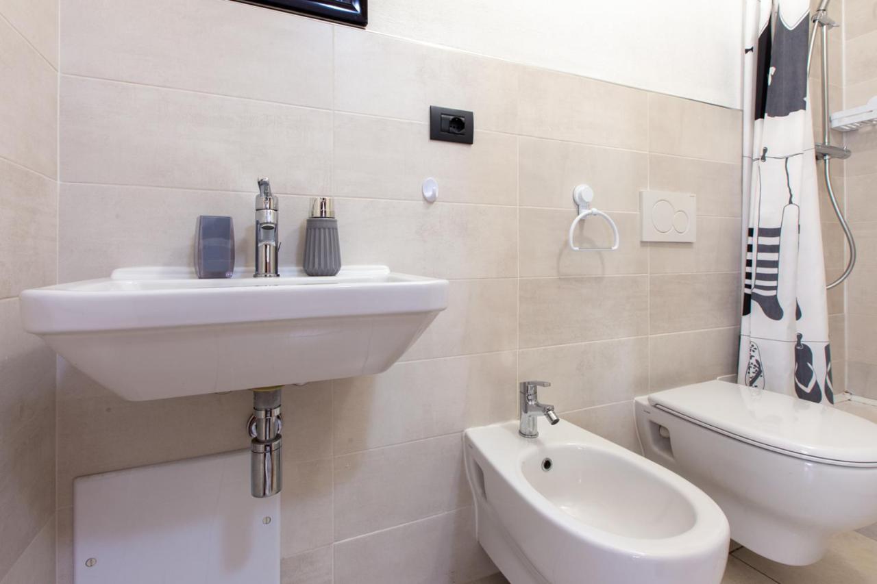 Ogliastra Apartment Rooms Cagliari Buitenkant foto