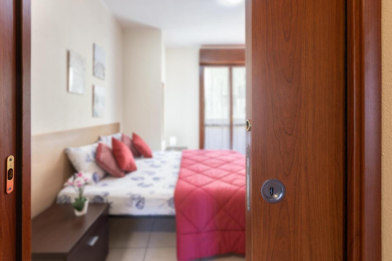 Ogliastra Apartment Rooms Cagliari Buitenkant foto